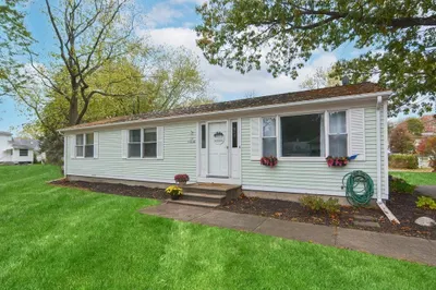 127 Highland Ave 1