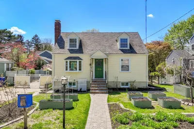 185 Christina Street 1