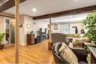 3 Allen Rd #1 1