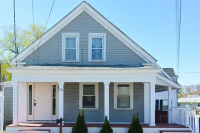 13 Plain St