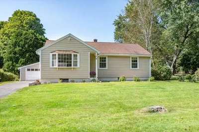 9 Lawrence Ct