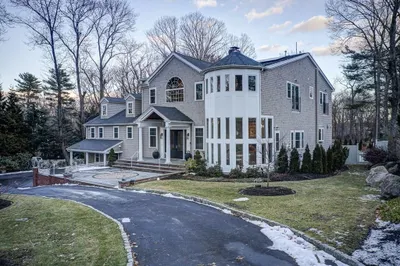 326 Brush Hill Rd 1