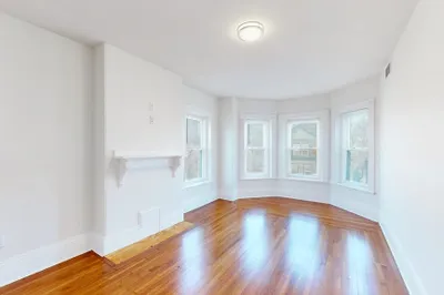 80 West Cottage St #3
