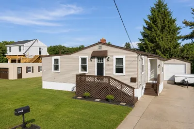 21 Golf St 1