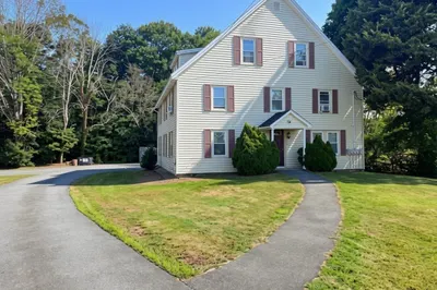 543 Turnpike St #1 1