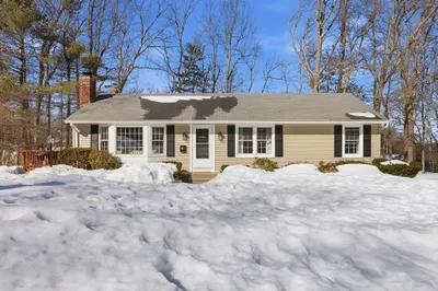 30 Duxbury Dr 1