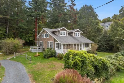 42 Wyman Ave 1
