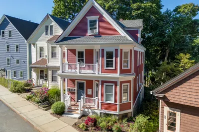 9 Varney St #2 1