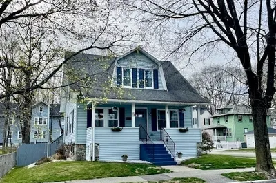54 Henshaw St 1