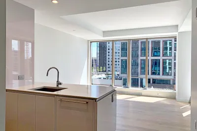133 Seaport Blvd #705 1