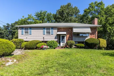 19 Orleans Rd