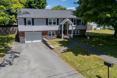 35 Oakmeadow Ln 1
