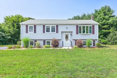 15 Pioneer Valley Dr 1