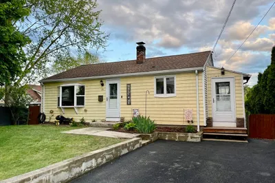 26 Lakeview St