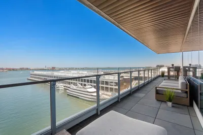 150 Seaport Blvd #10E 1