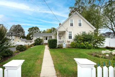 112 Arlington St 1