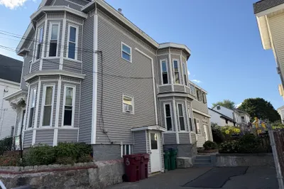 61 Butterfield St 1