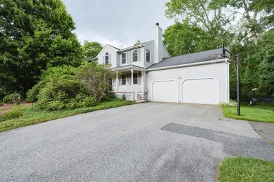 4 Rainbow Dr