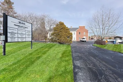 844 Franklin St #8