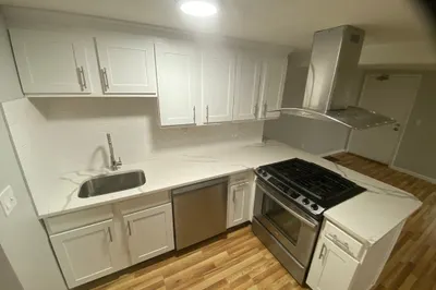 210 Sixth St #C