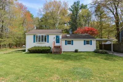 133 E Main St