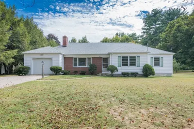 16 Jewell Ln