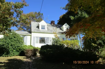 20 Westmorland Dr 1