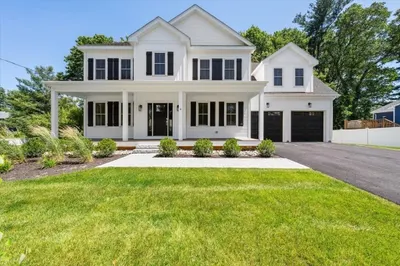 4 Lookout Ave