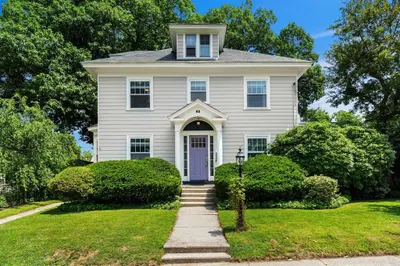 62 Parkview Ave 1