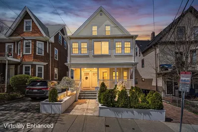 19 Conwell St #2