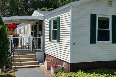 14 Narragansett Drive