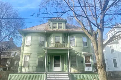 32 Grace Street #1
