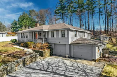 31 Carleton Rd