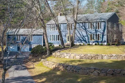 5 Comstock Lane