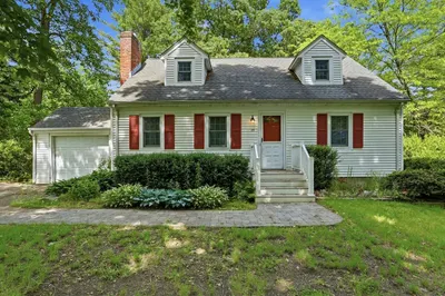 35 Quaboag Rd 1