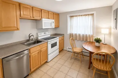 40 Bryon Rd #1