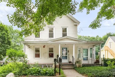 62 Glendale St 1