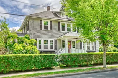 130 Warwick Rd