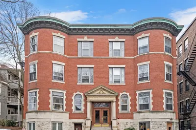 9 Braemore Rd #7