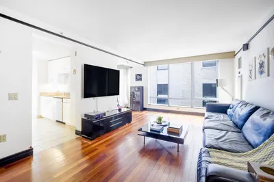 3 Avery St #804