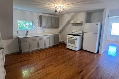 9 Lander Ave #3