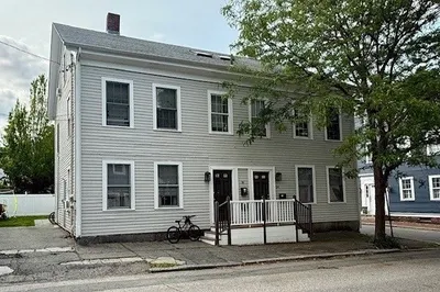 26 Strong St #A