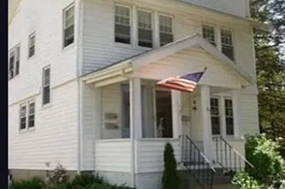 24 Circular Ave #1