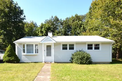 27 Ewald Ave