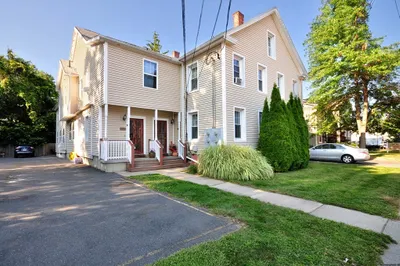 111 Pleasant St #B 1