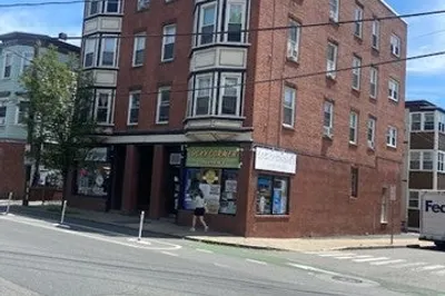 208a Washington Street #4