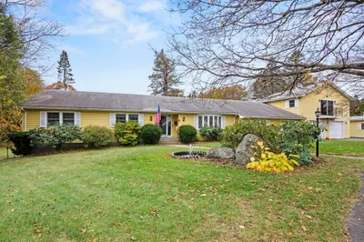 8 Hunter Circle