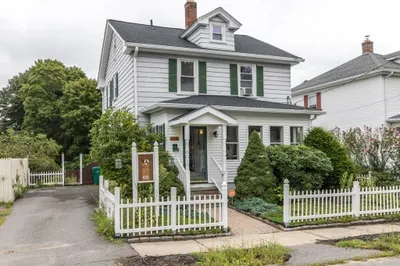 100 Rainville Ave 1