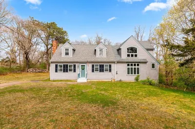 77 Lakewood Dr 1