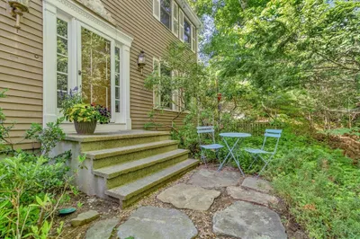 180 Mellen St 1